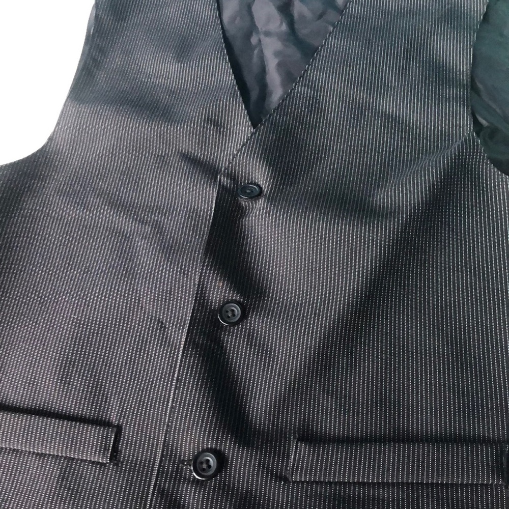Pin striped vest boys size 14